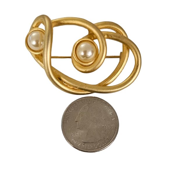 Matte Gold Tone Faux Pearl Modernist Open Brooch Pin L143 - Picture 5 of 8